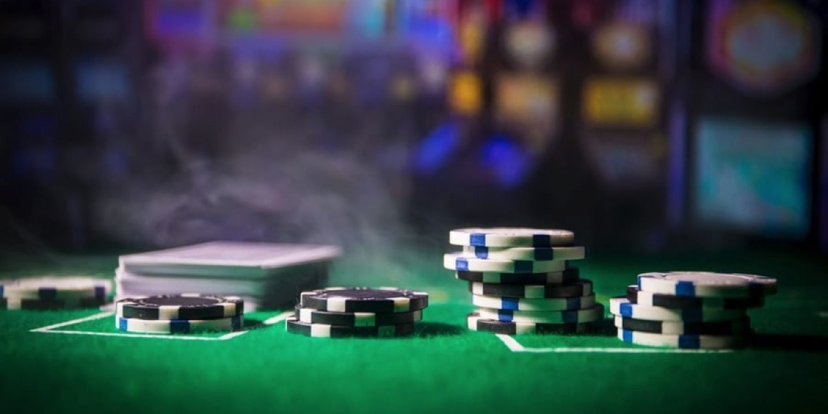 High Stakes & High Laughs: Dive Into the World of Online Casinos